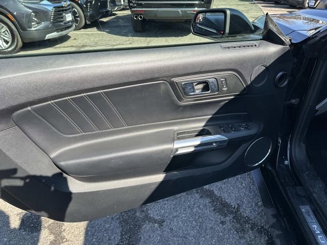 Used 2017 Ford Mustang Premium image 14