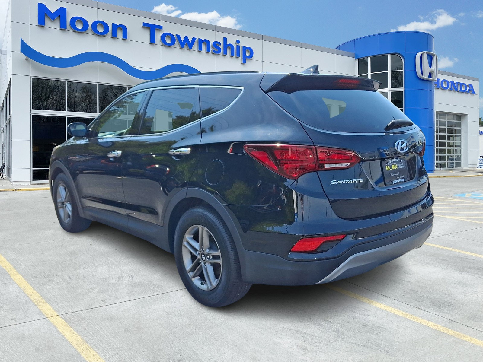 Used 2018 Hyundai Santa Fe Sport w/ 2.4L Value Package 02 FWD image 4