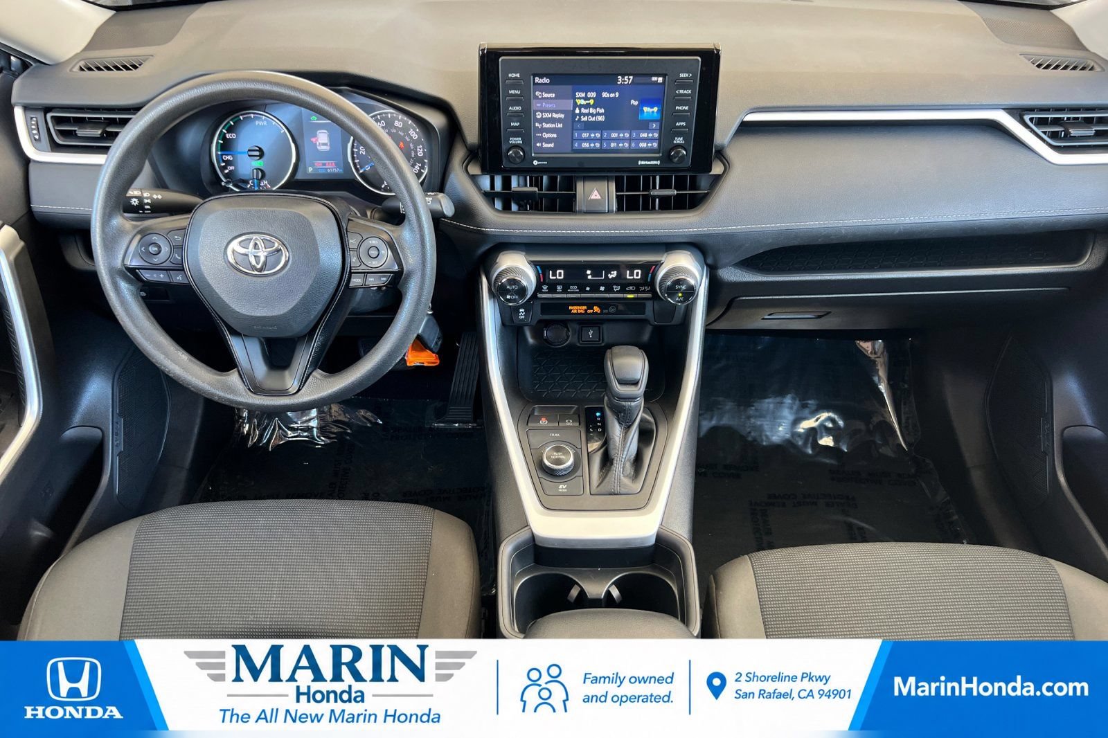 Used 2021 Toyota RAV4 LE w/ Carpet Mat Package (TMS) AWD/4WD image 15