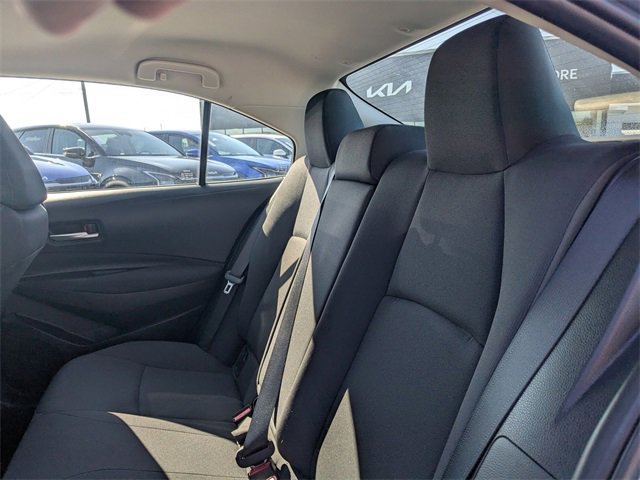 Used 2021 Toyota Corolla LE image 12