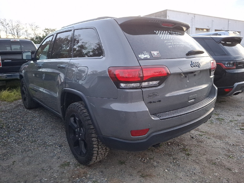 Used 2019 Jeep Grand Cherokee Laredo AWD/4WD image 5