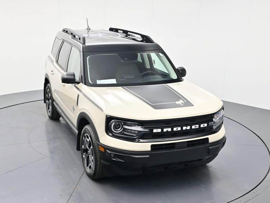 Used 2024 Ford Bronco Sport Outer Banks w/ Tech Package AWD/4WD image 39