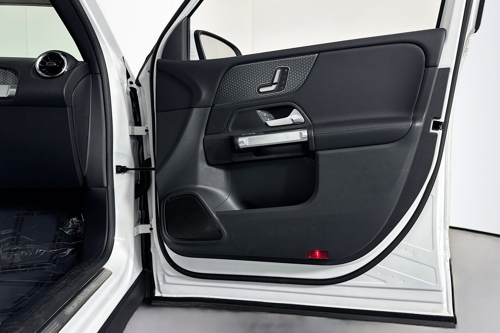 New 2026 Mercedes-Benz GLB 250 image 23