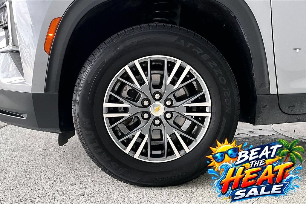 Used 2024 Chevrolet Traverse LT FWD image 11