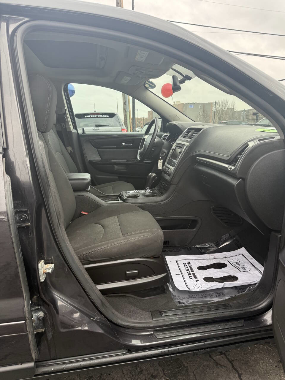 Used 2014 GMC Acadia SLE image 13