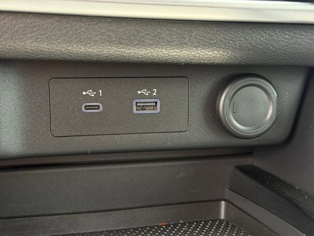 Used 2023 Nissan Rogue SV FWD image 21