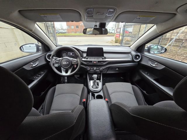 Used 2023 Kia Forte LXS w/ LXS Technology Package image 18