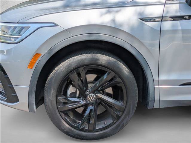Used 2023 Volkswagen Tiguan SE R-Line FWD image 14