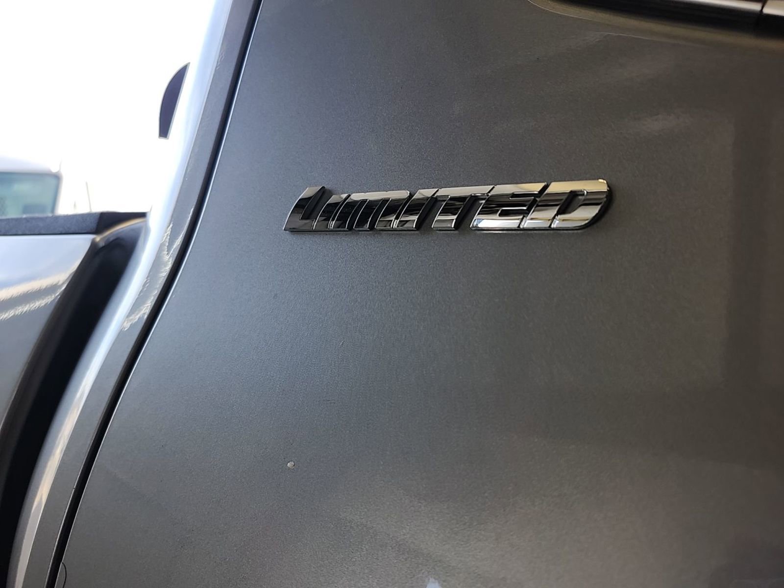 Used 2024 Toyota Tundra Limited image 9