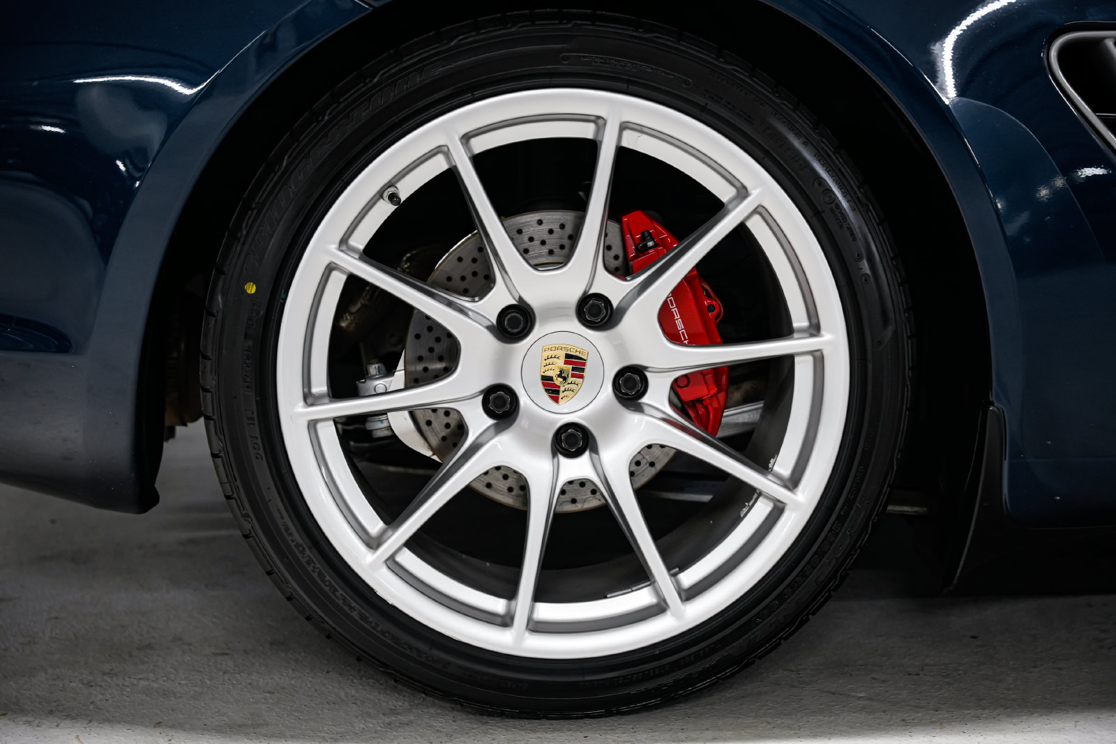 Used 2012 Porsche Cayman R RWD image 44