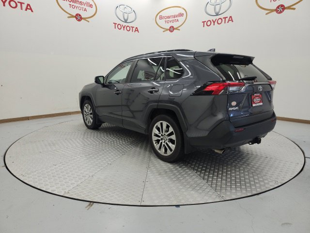 Used 2021 Toyota RAV4 XLE Premium AWD/4WD image 6