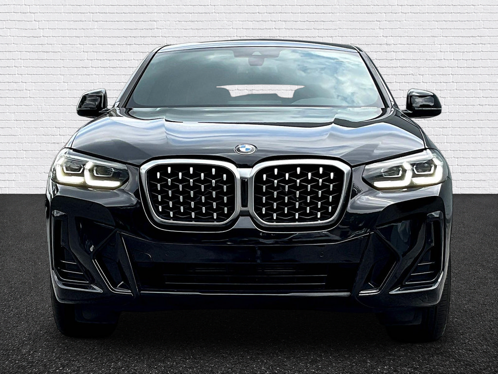 Used 2022 BMW X4 xDrive30i w/ M Sport Package 2 AWD/4WD image 2