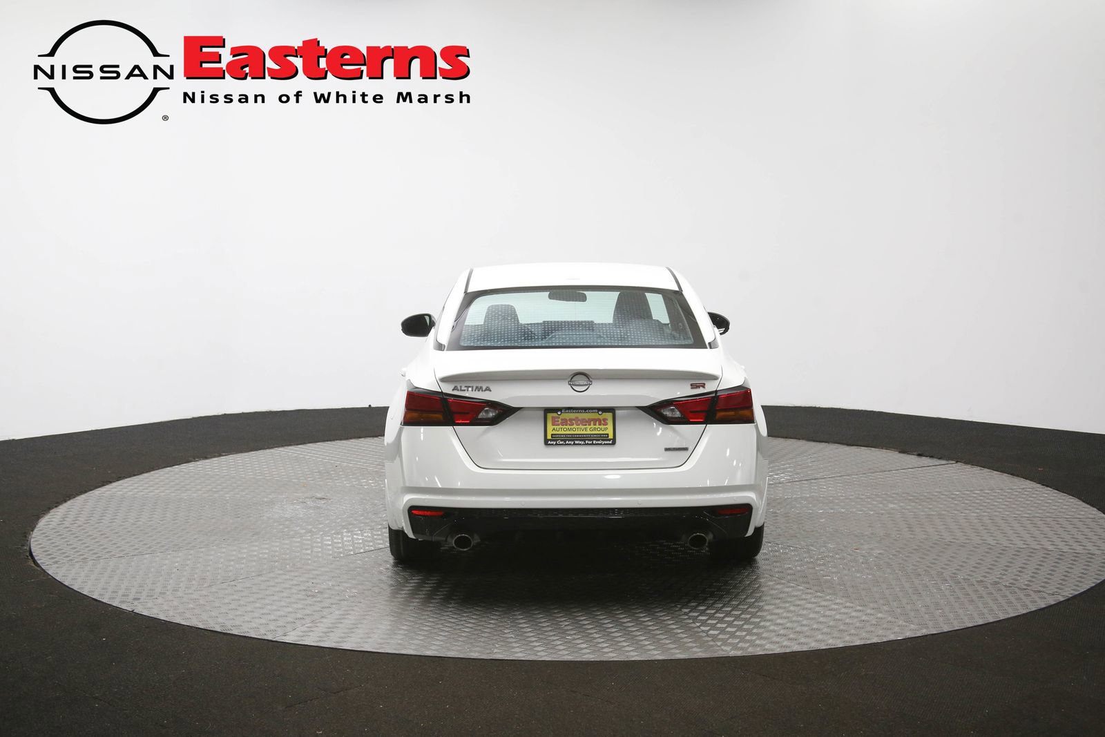 Used 2024 Nissan Altima 2.0 SR FWD image 35