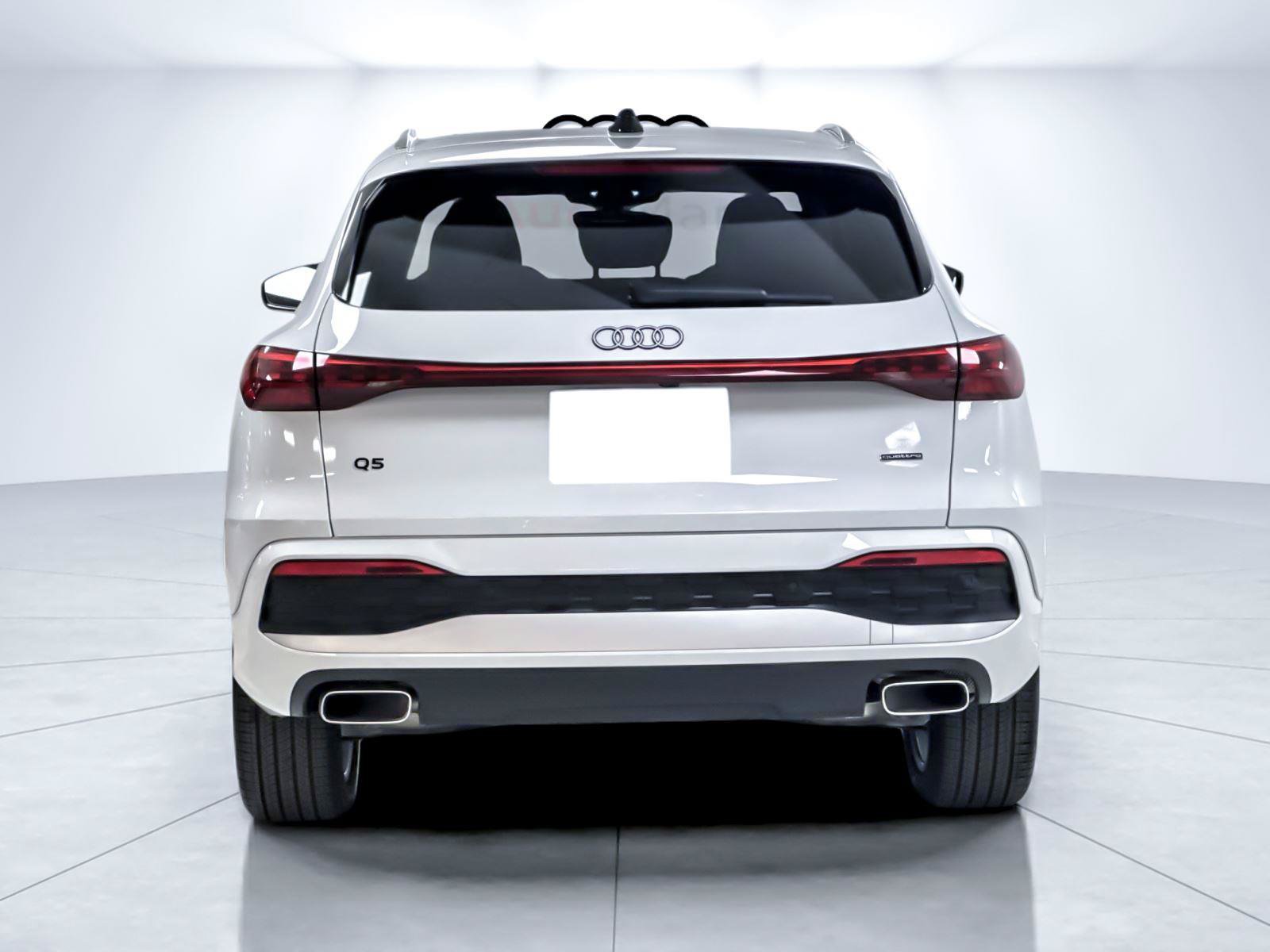 Used 2025 Audi Q5 Premium w/ Premium Plus AWD/4WD image 4