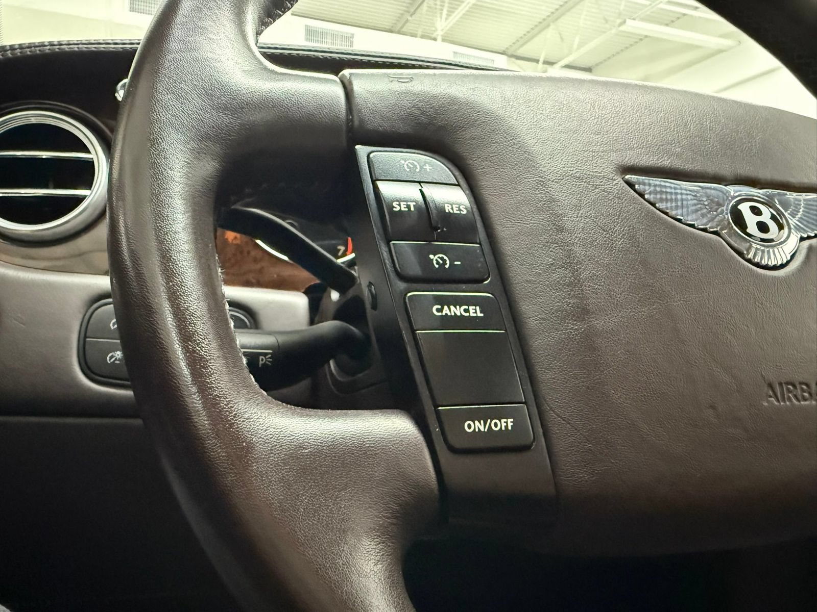 Used 2006 Bentley Flying Spur Flying Spur AWD/4WD image 33