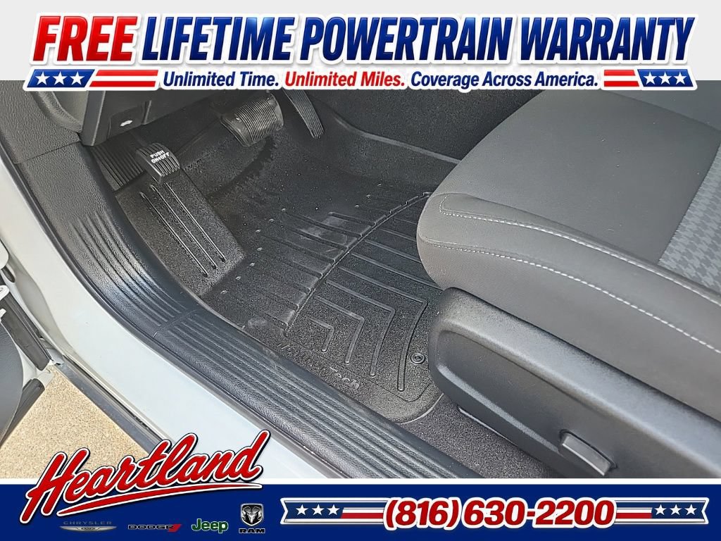 Used 2022 Dodge Challenger GT w/ Blacktop Package AWD/4WD image 37