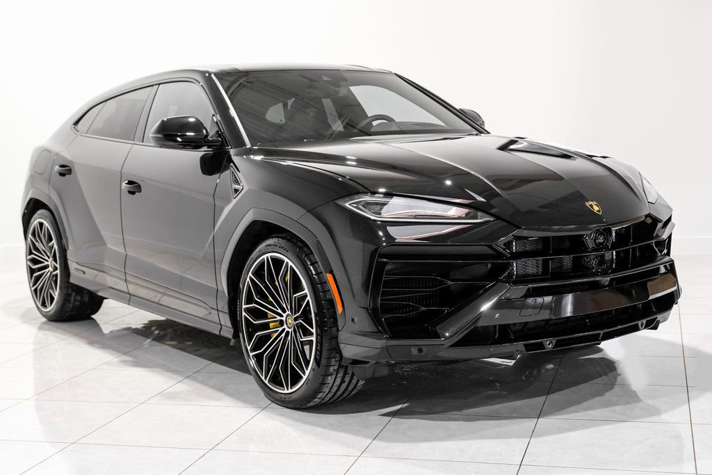 Used 2025 Lamborghini Urus Performante AWD/4WD image 3