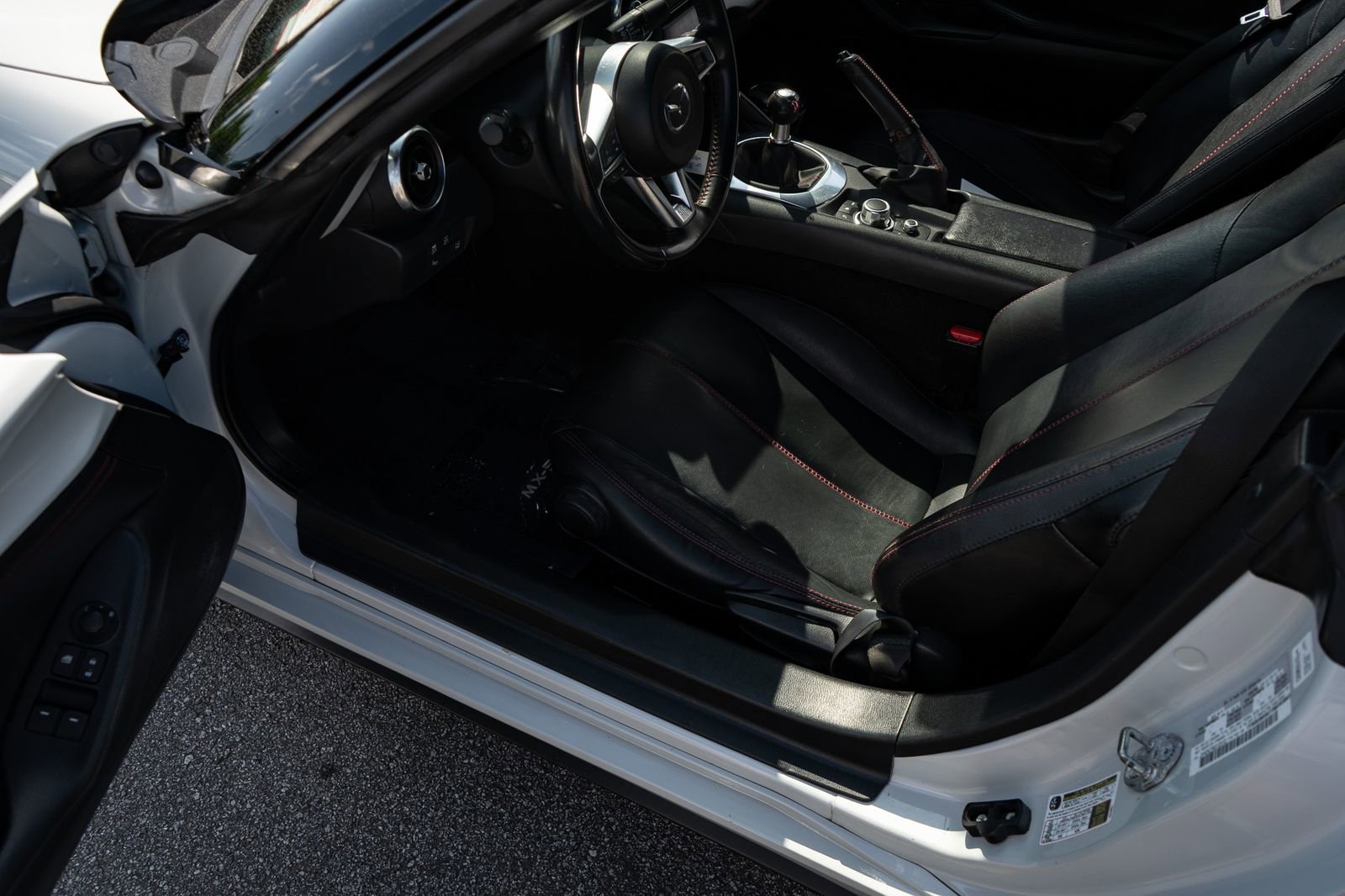 Used 2016 MAZDA MX-5 Miata Grand Touring RWD image 16