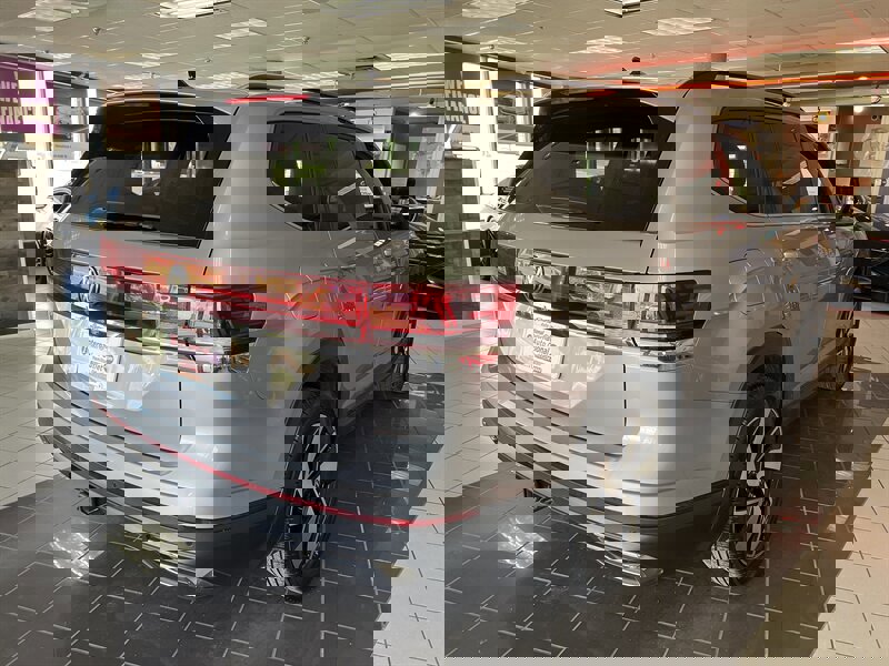 Used 2024 Volkswagen Atlas SE image 5