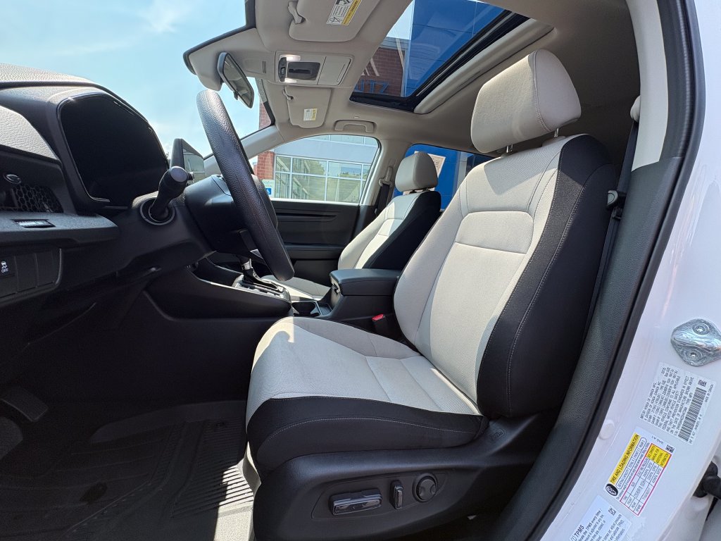 Used 2025 Honda CR-V EX image 11