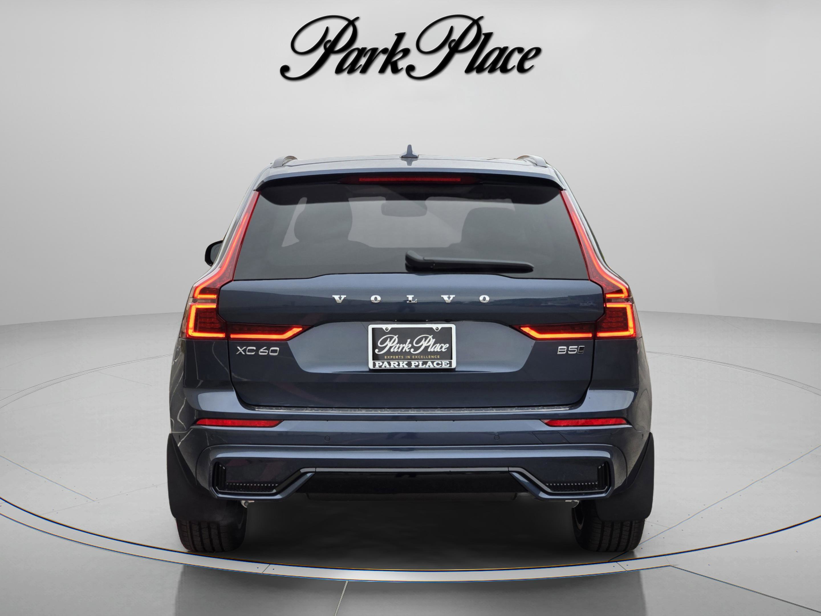 New 2026 Volvo XC60 B5 Plus w/ Protection Package Premier AWD/4WD image 4