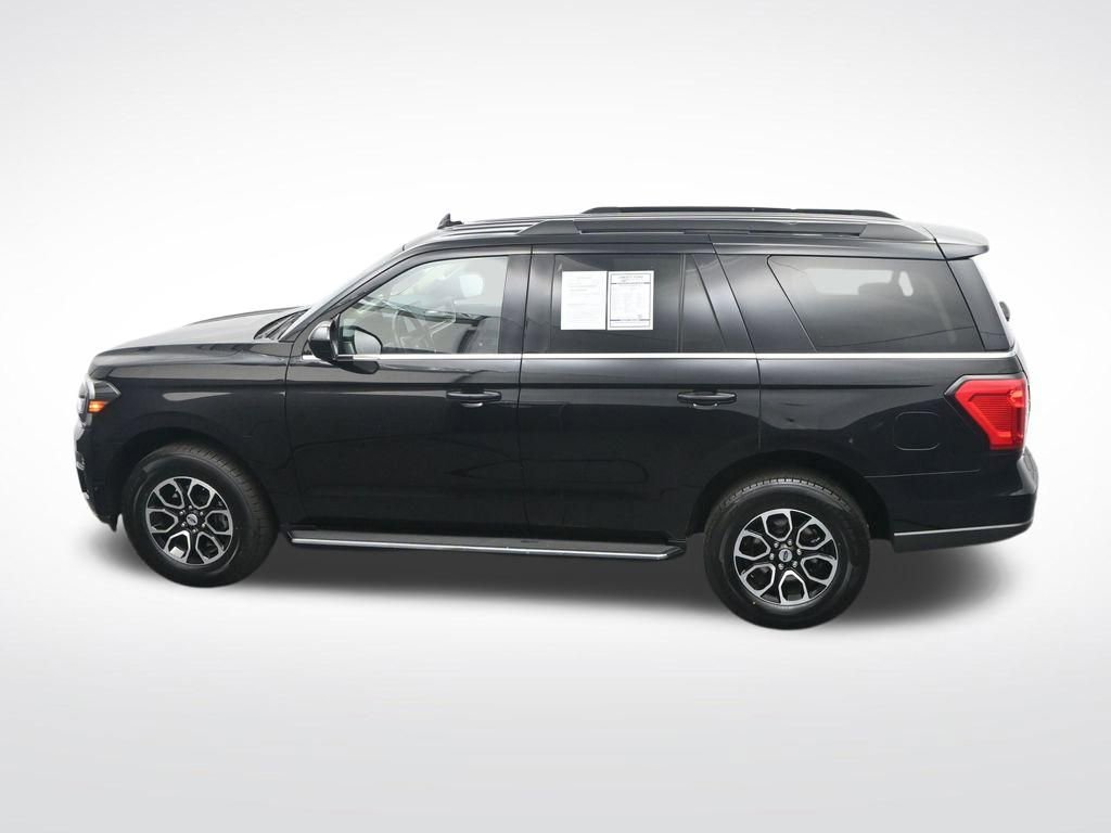 Used 2023 Ford Expedition XLT image 30