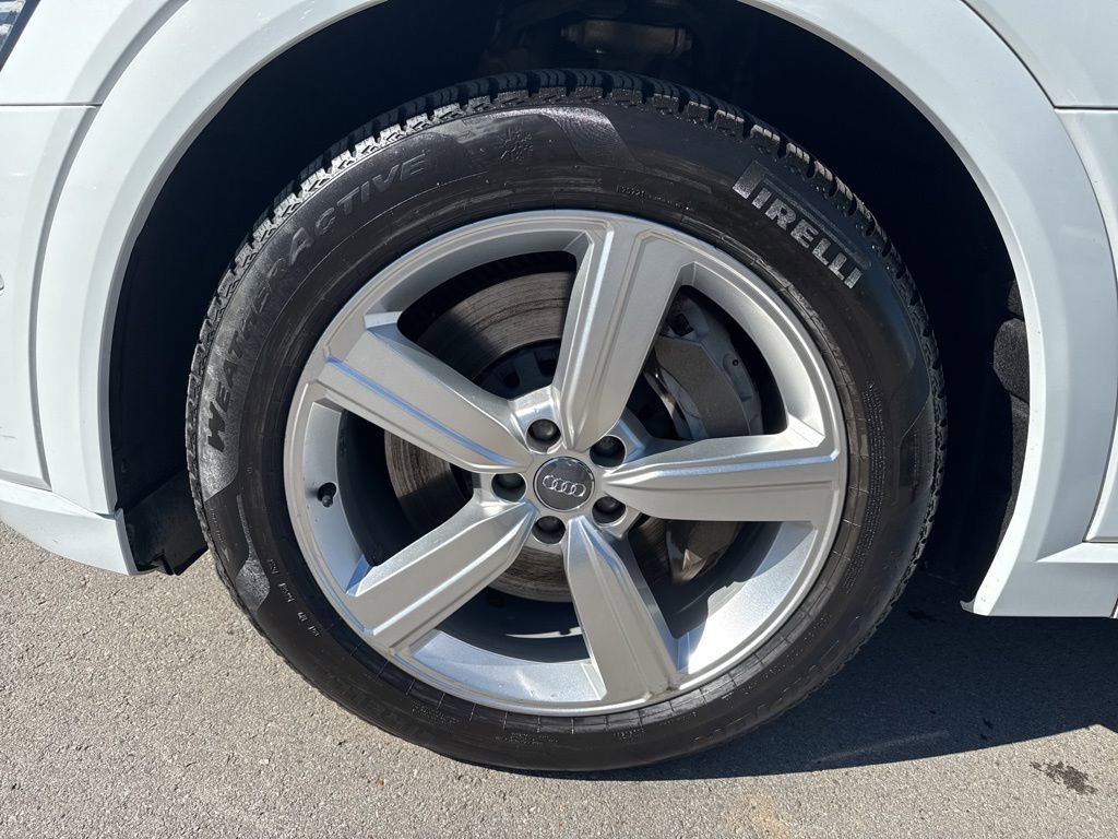Used 2019 Audi e-tron Premium Plus image 29