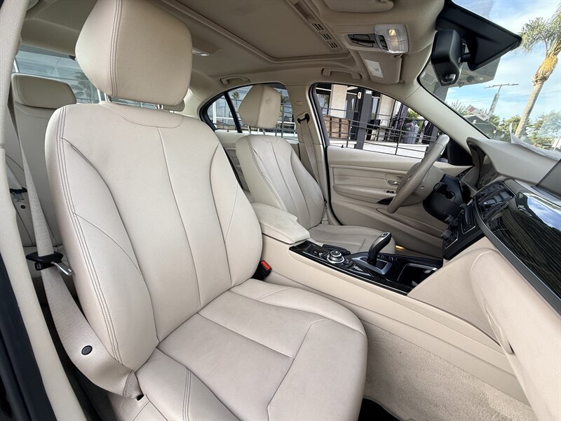 Used 2012 BMW 328i Sedan RWD image 29