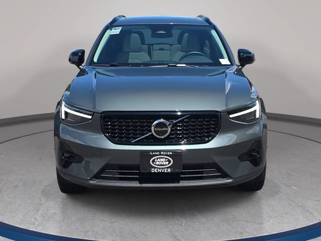 Used 2026 Volvo XC40 B5 Ultra w/ Climate Package AWD/4WD image 3