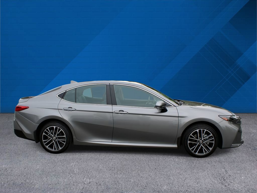Used 2026 Toyota Camry XLE AWD/4WD image 10