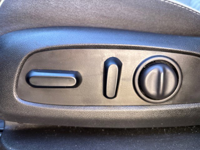 Used 2021 Chevrolet Equinox LS image 11