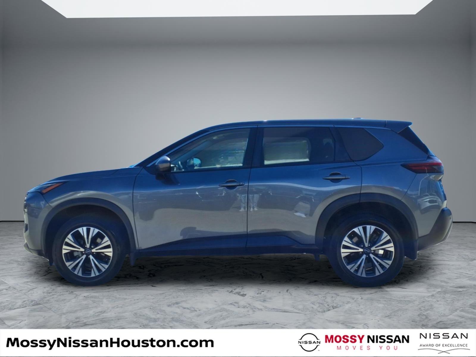 Used 2022 Nissan Rogue SV image 5