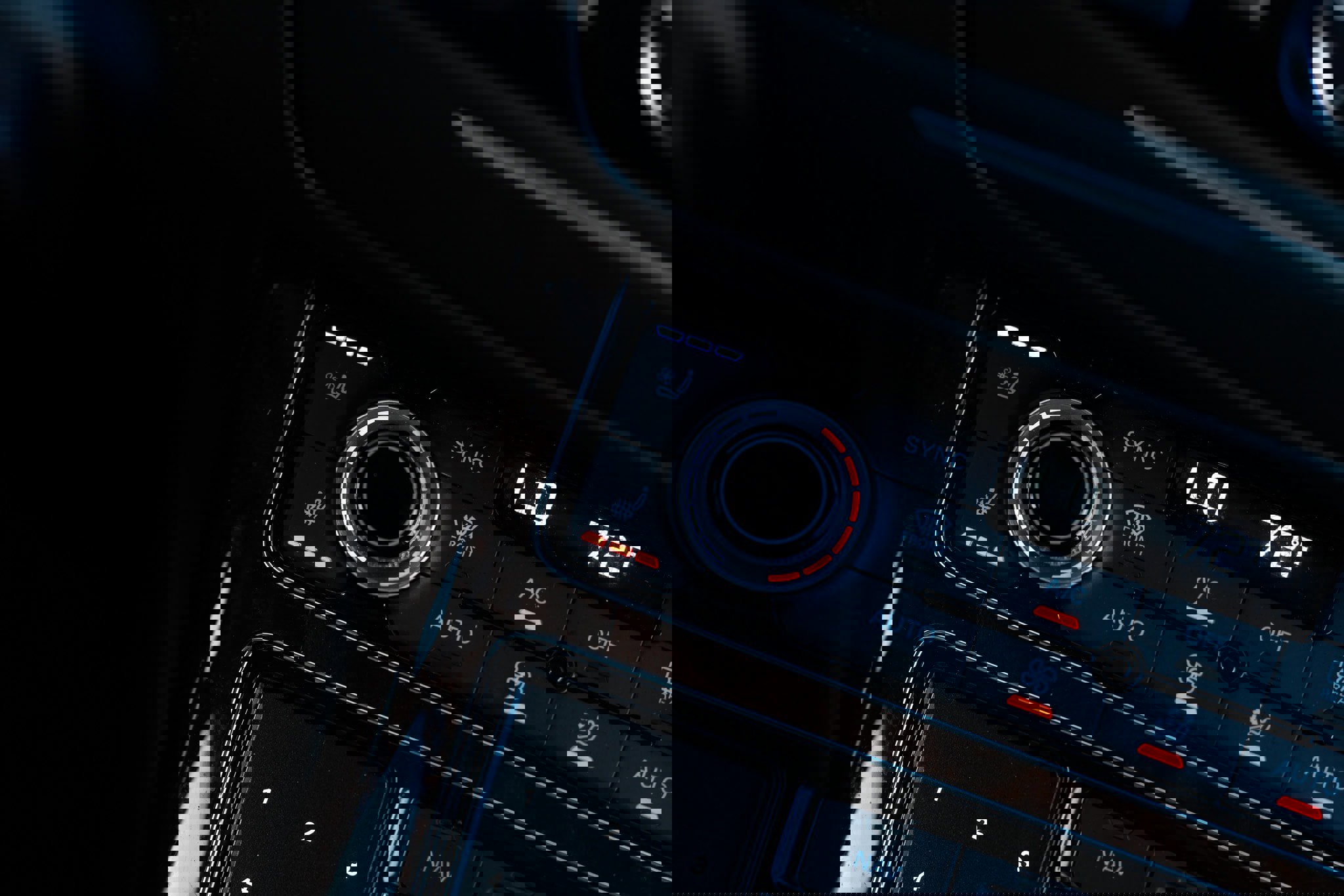 Used 2014 Audi A8 L TDI w/ Premium Package image 41