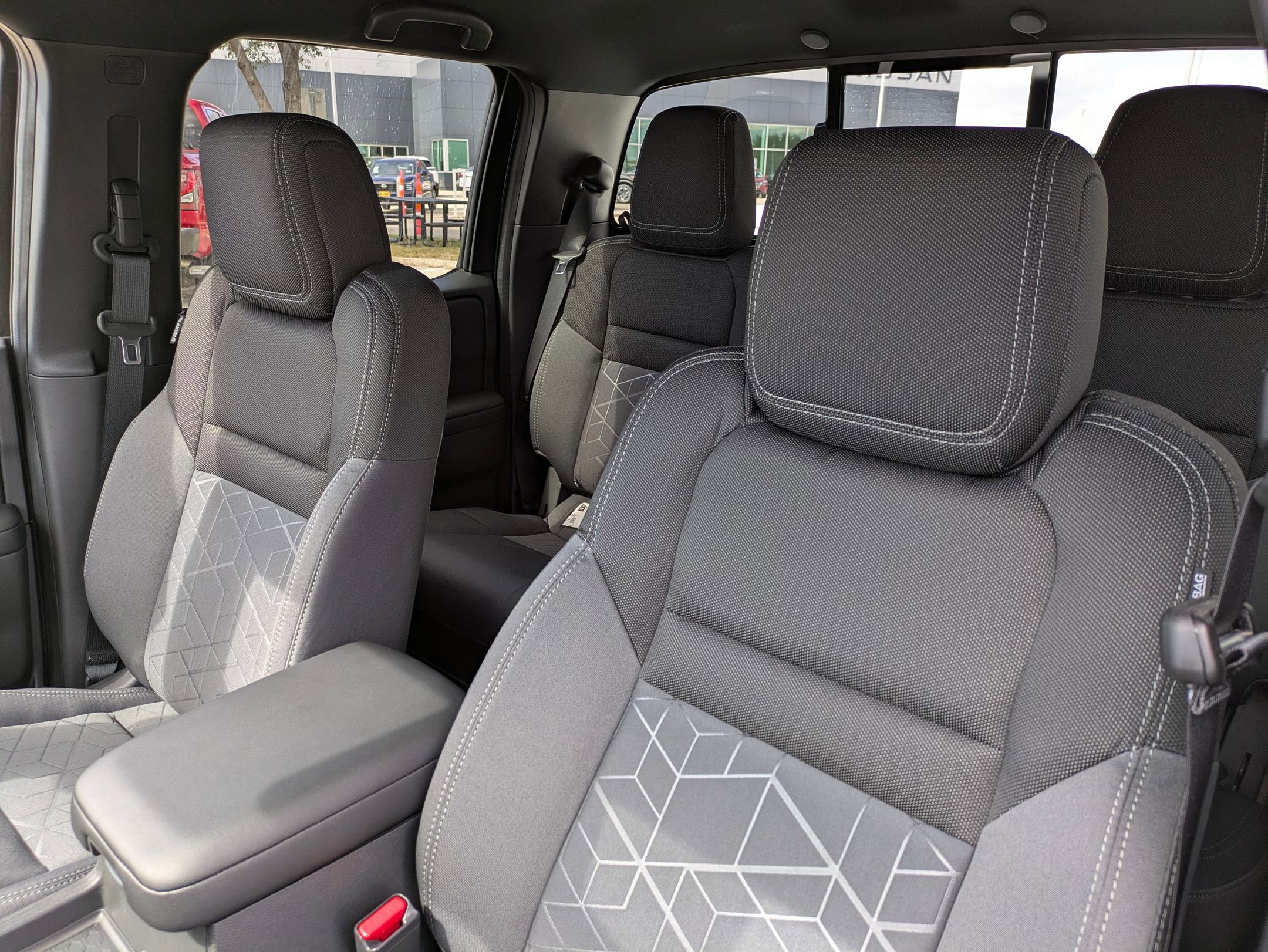 New 2026 Nissan Frontier SV image 9