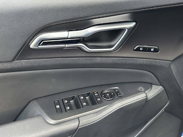 Used 2026 Kia Sportage SX FWD image 16