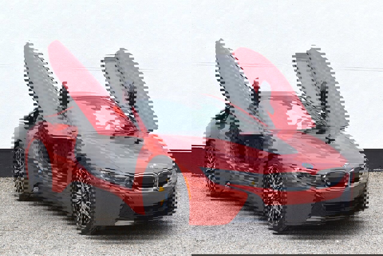 Used 2017 BMW i8 image 2