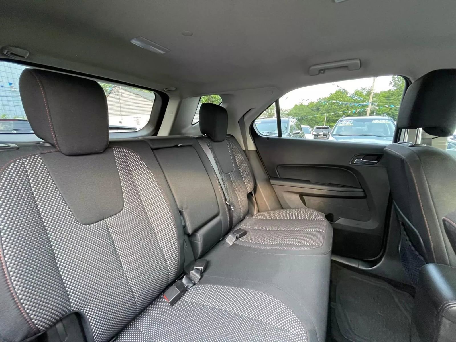 Used 2017 Chevrolet Equinox LT w/ Convenience Package image 57