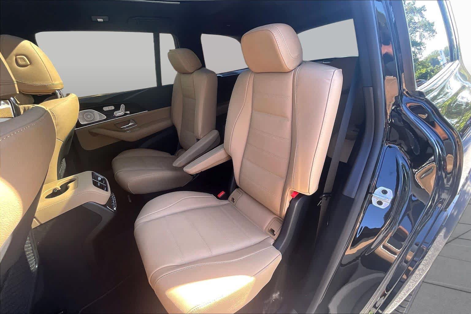 Used 2026 Mercedes-Benz GLS 450 4MATIC image 21