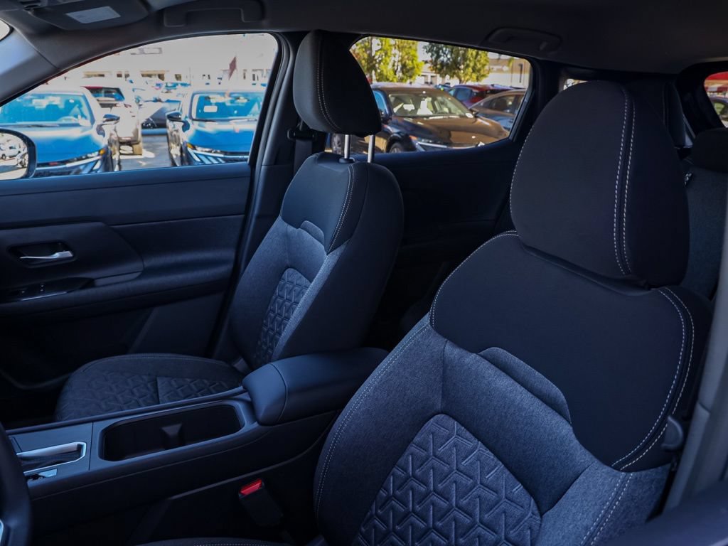 New 2026 Nissan Kicks SV w/ Cold Weather Package FWD image 15