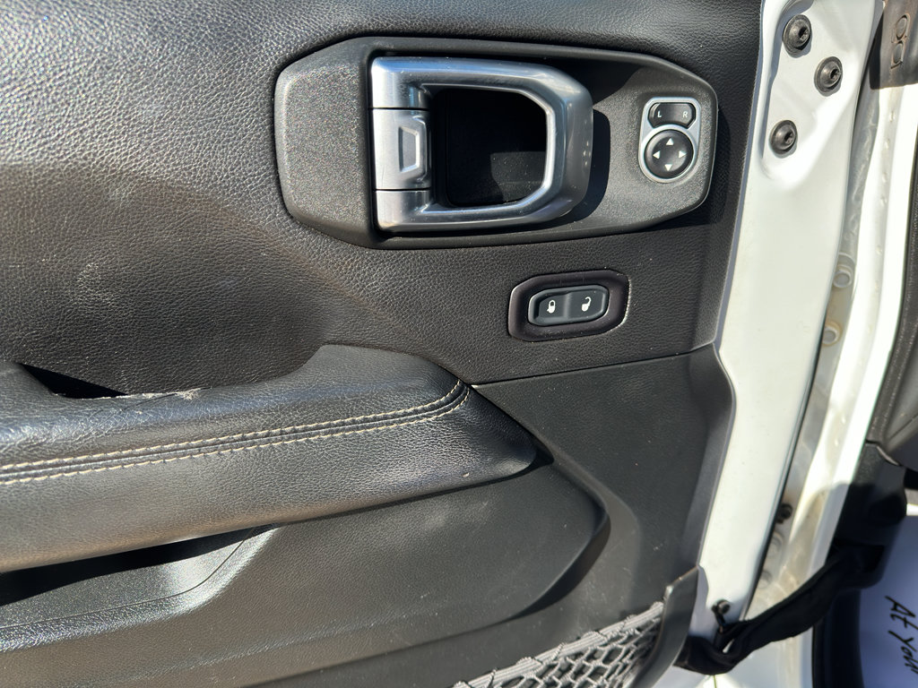 Used 2020 Jeep Wrangler Unlimited Sahara AWD/4WD image 10