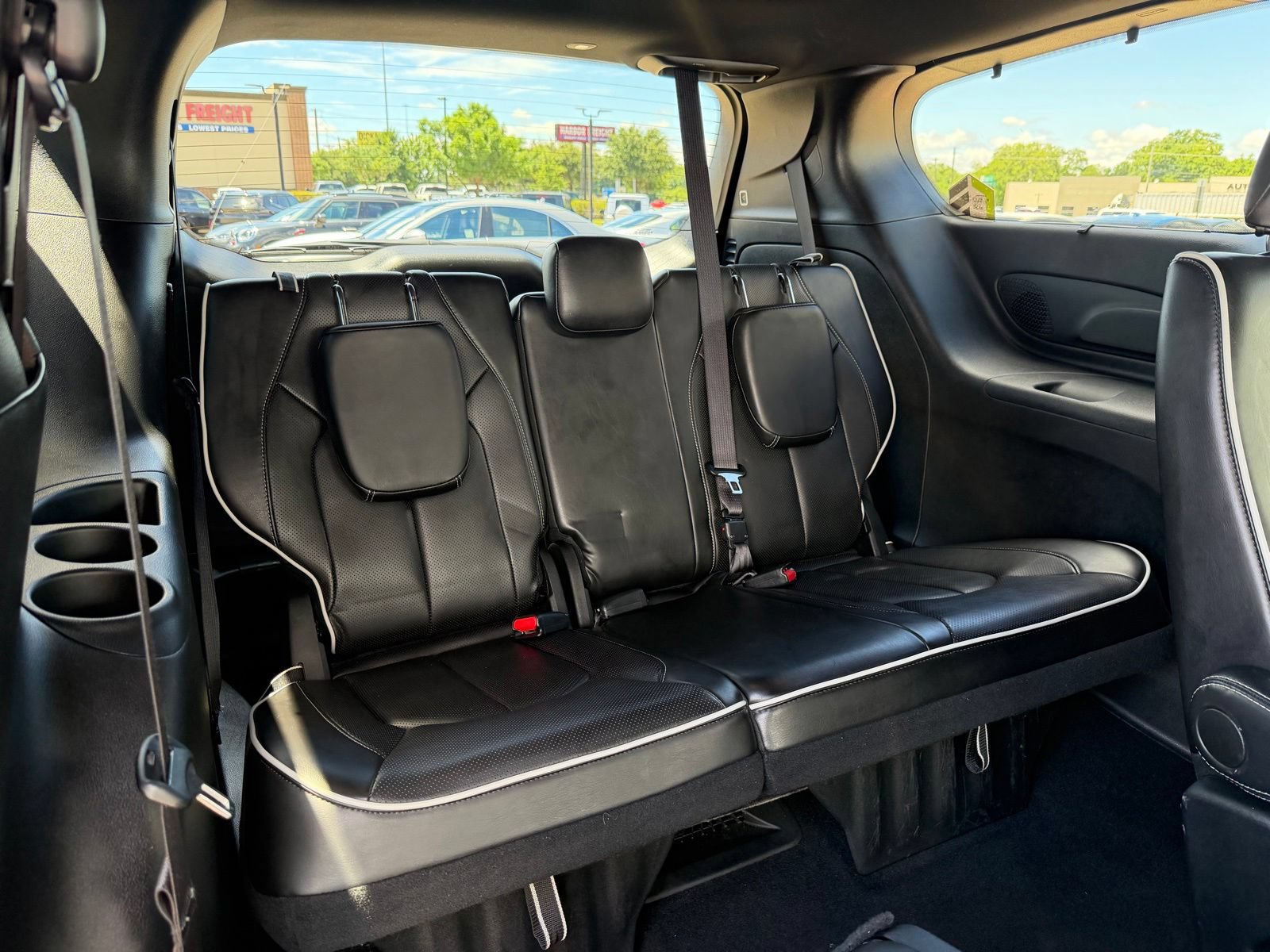 Used 2025 Chrysler Pacifica Limited FWD image 24
