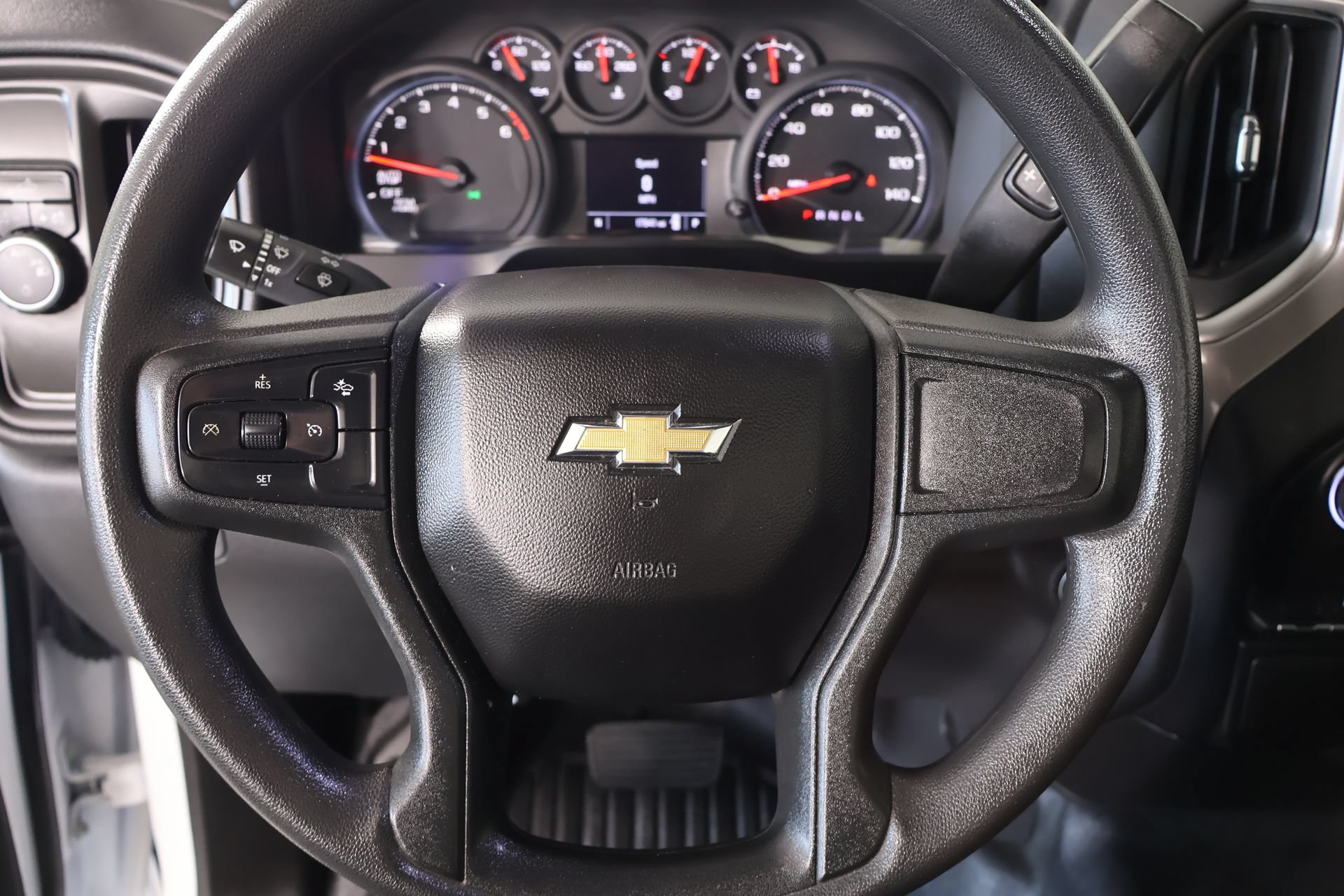 Used 2025 Chevrolet Silverado 1500 W/T RWD image 3