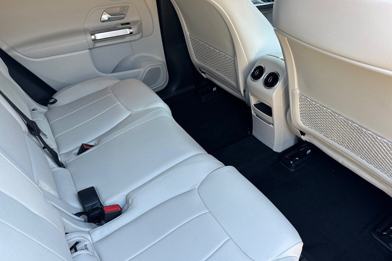 Certified 2024 Mercedes-Benz EQB 250+ image 34
