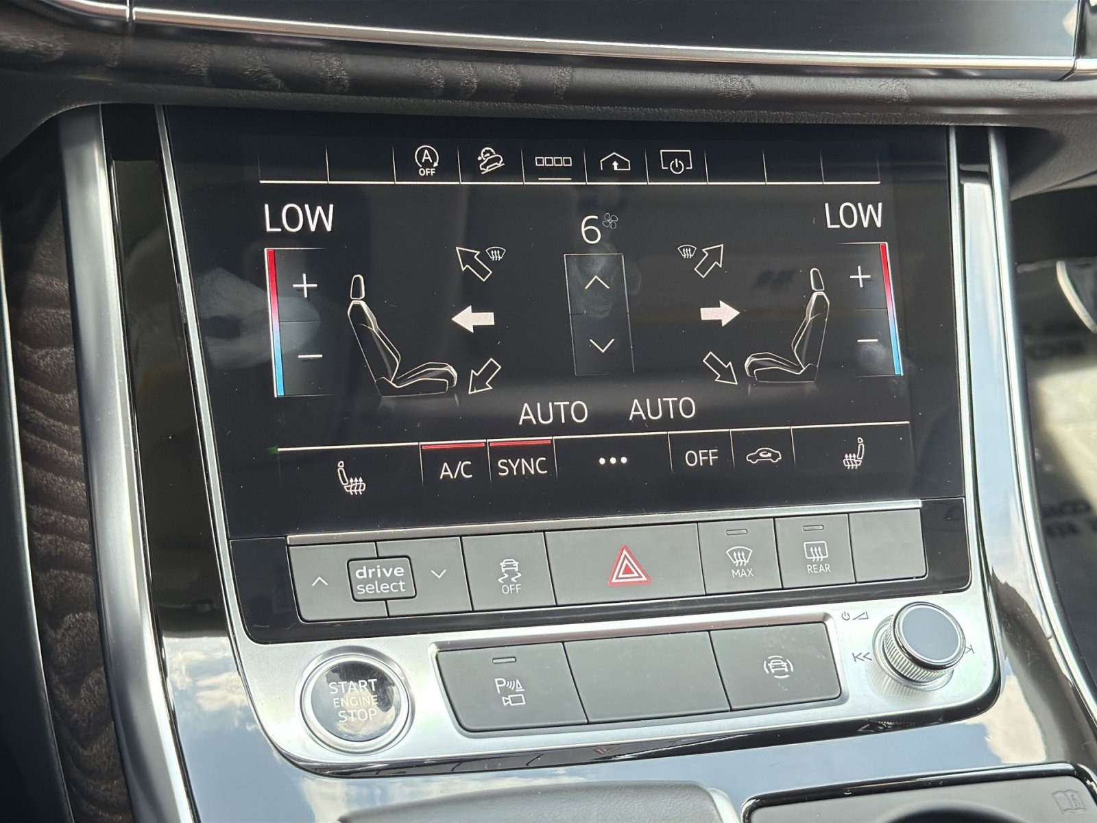 Used 2022 Audi Q8 Premium AWD/4WD image 21