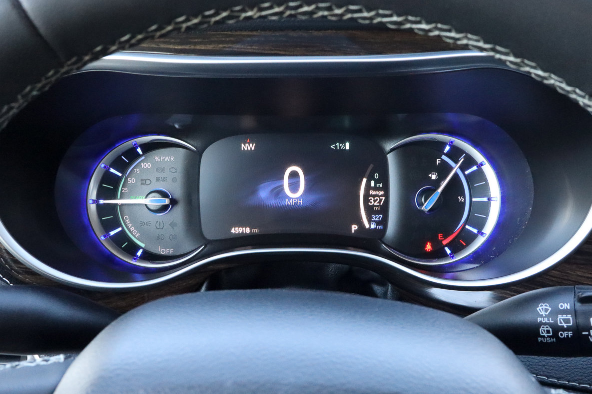 Used 2023 Chrysler Pacifica Limited image 34