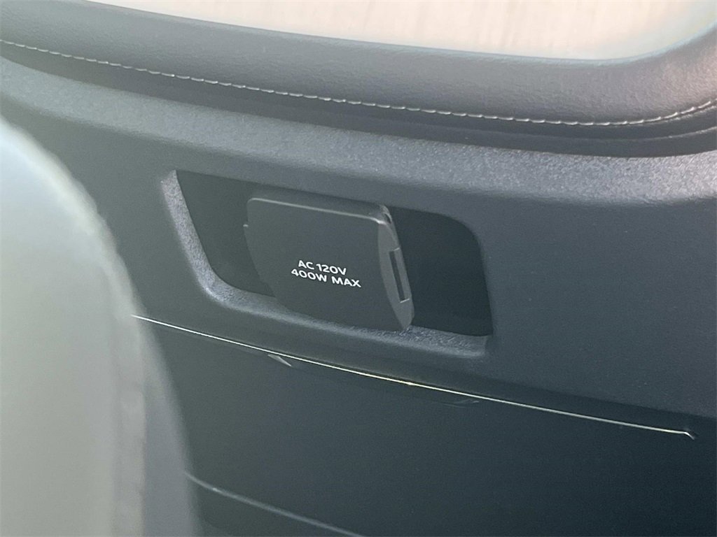 New 2025 Lincoln Navigator Reserve image 18