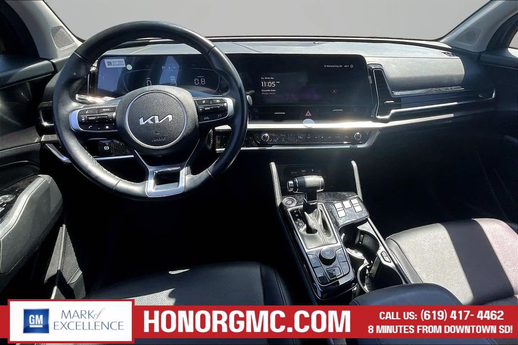 Used 2025 Kia Sportage EX w/ Premium Package image 7