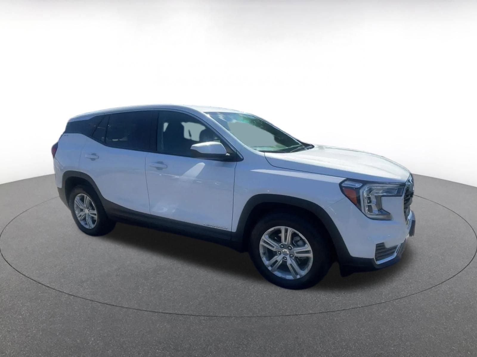 Used 2024 GMC Terrain SLE video 2