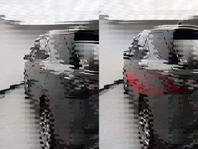 Used 2018 Chevrolet Equinox LT image 3