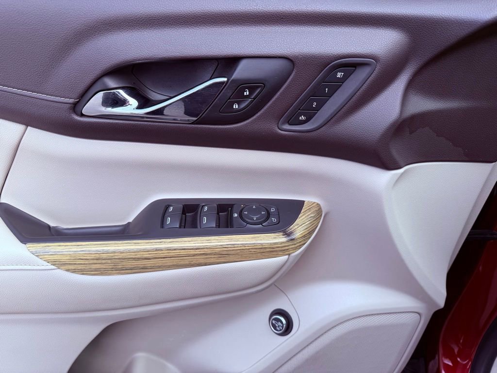 Used 2019 GMC Acadia Denali image 18